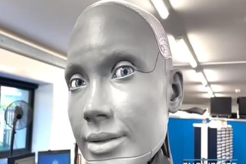 پیشرفت شگرف ربات آمکا در تقلید از حالات چهره انسان
