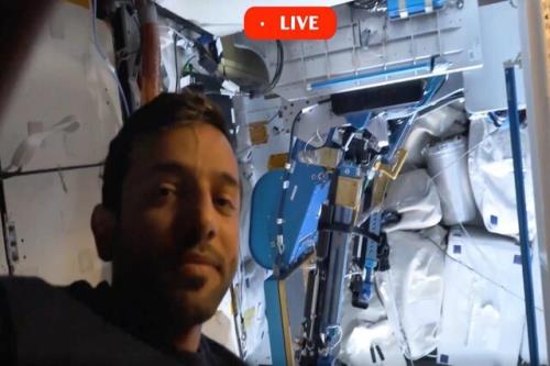 تردمیل زدن فضانورد اماراتی در ایستگاه فضایی