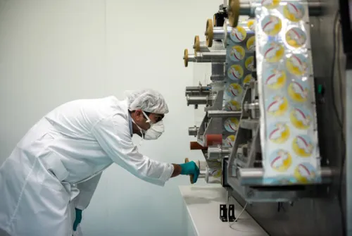 همکاریهای استراتژیک در صنعت پلیمر کشور در راه توسعه و رقابت پذیری